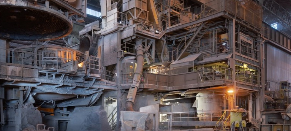 硅铁生产电弧炉的特点和原理