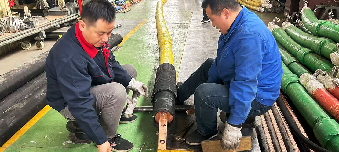 电弧炉水冷电缆在炼钢生产中发挥什么作用? 电弧炉水冷电缆在炼钢生产中发挥什么作用?
