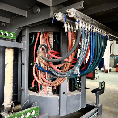 40T中频炉：高效节能的熔炼与加工解决方案