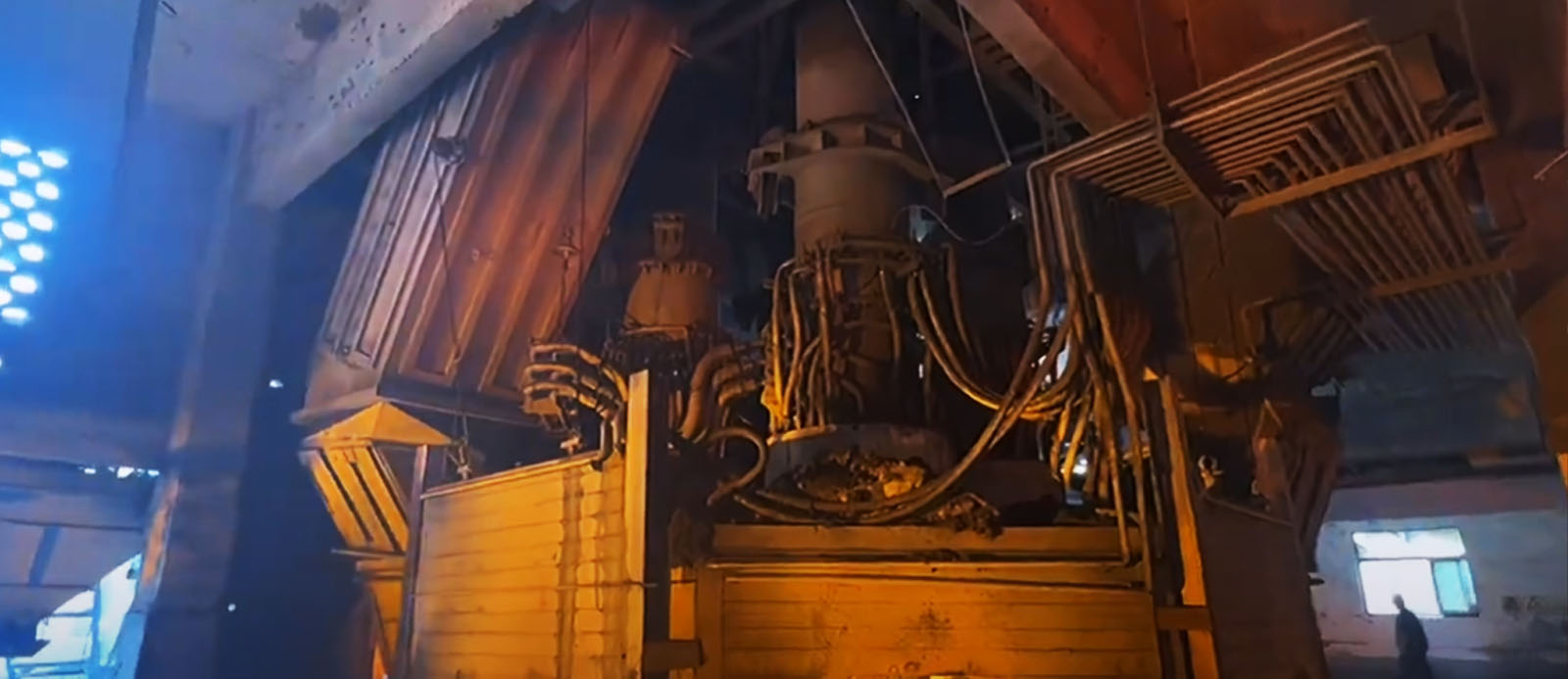 矿热炉SAF熔炼生产车间