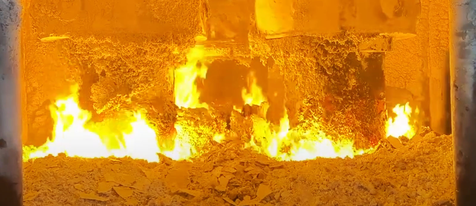 矿热炉熔炼过程