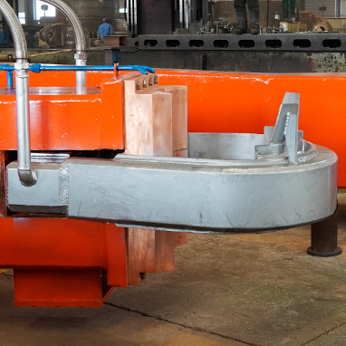 电弧炉电极夹持器的特点和作用